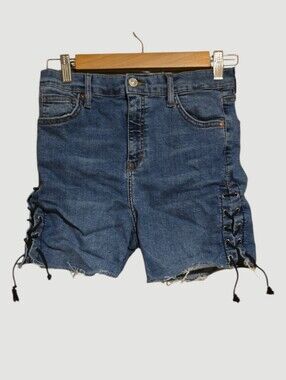 Topshop Moto Shorts Womens Size 10 JAMIE Light Wash Denim Jean Shorts Frayed-hem